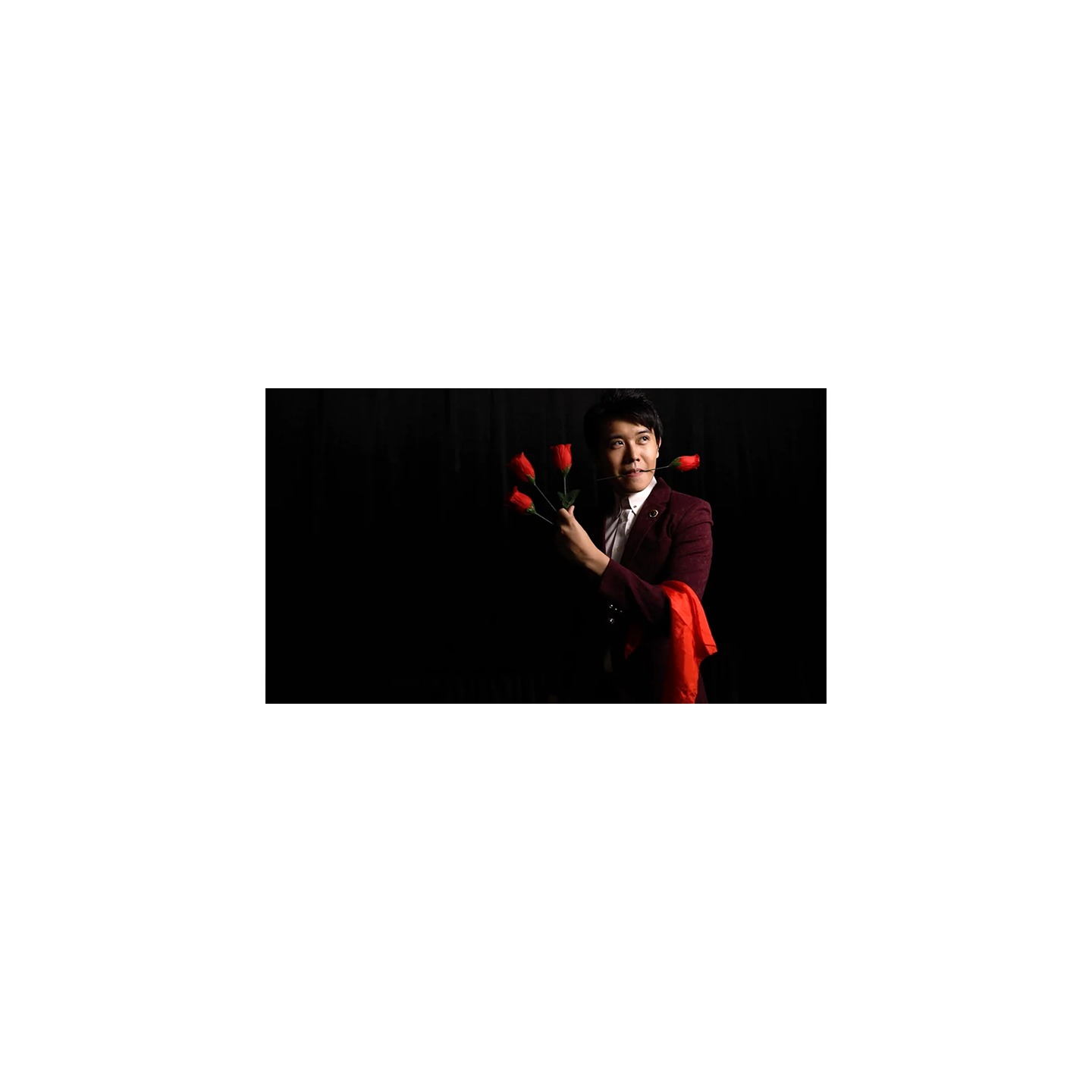 The Rose 2.0 (Red) by Bond Lee & Wenzi Magic