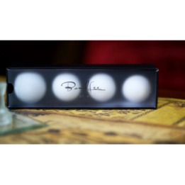 Perfect Manipulation Balls (1.7 White ) by Bond Lee