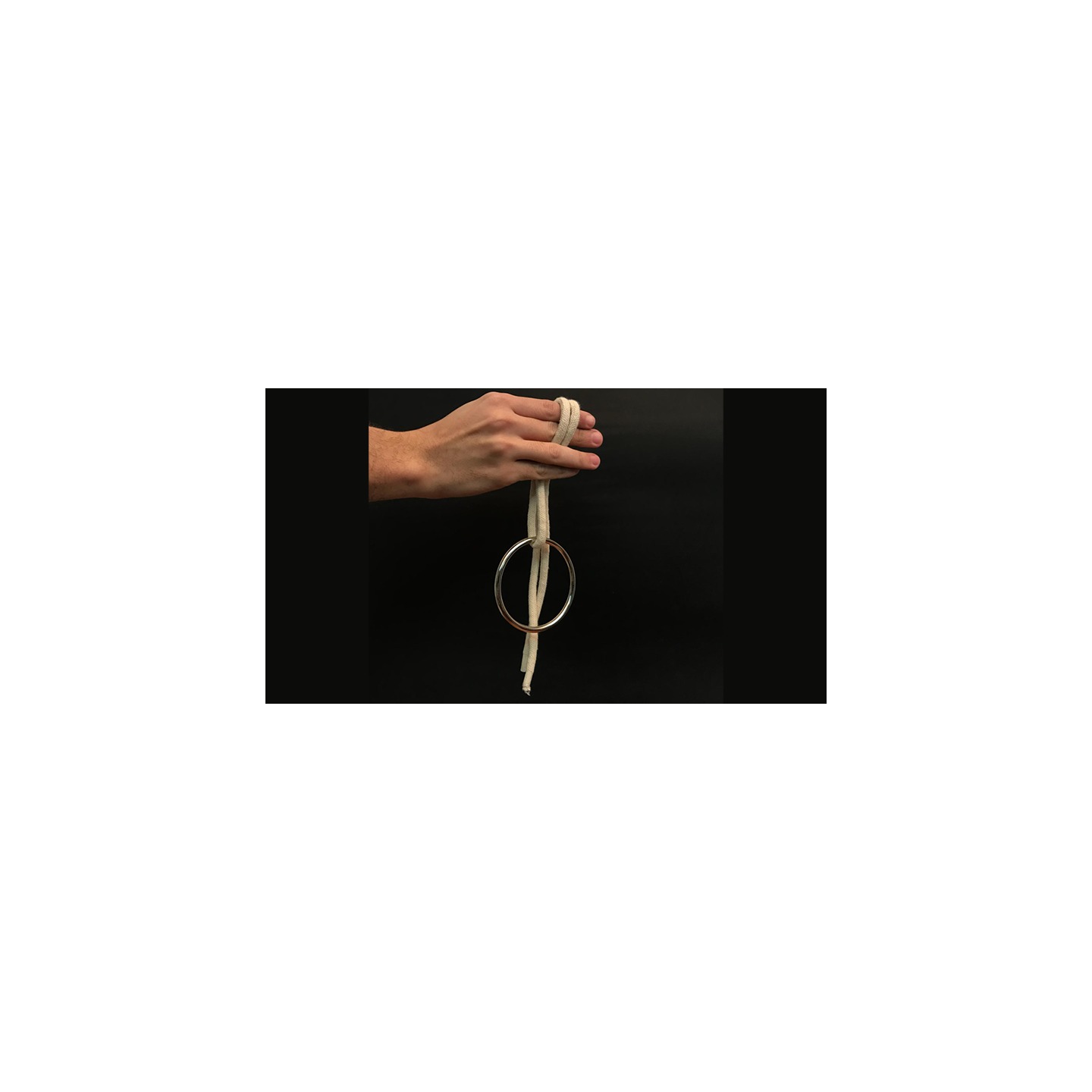 Ring on Rope by Bazar de Magia