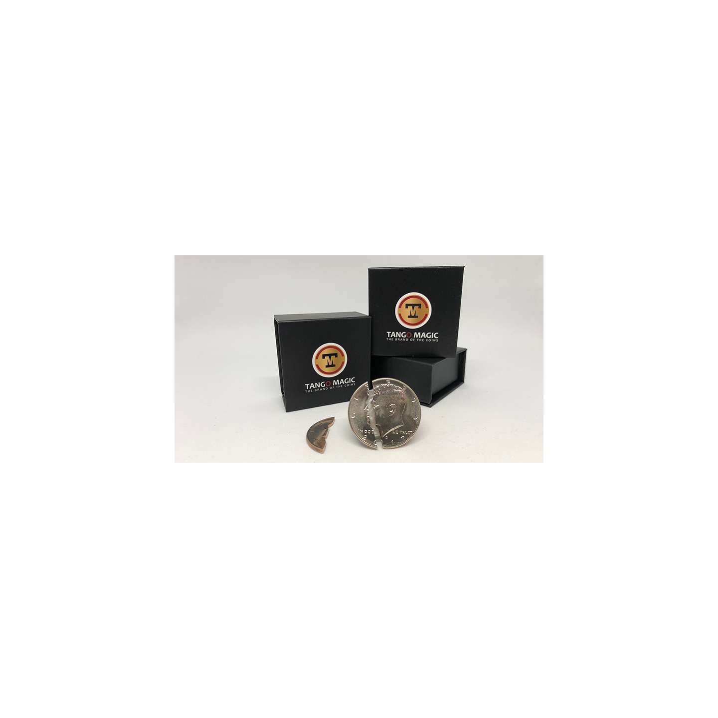 Bite Coin - (D0046)(US Half Dollar - Traditional With Extra Piece) by Tango