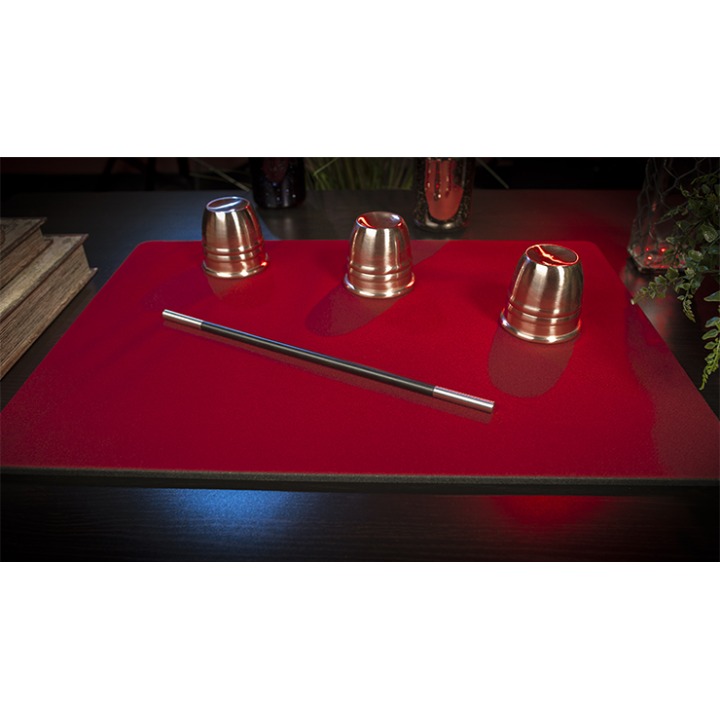 Deluxe Close-Up Pad 16X23 (Red) by Murphy's Magic Supplies