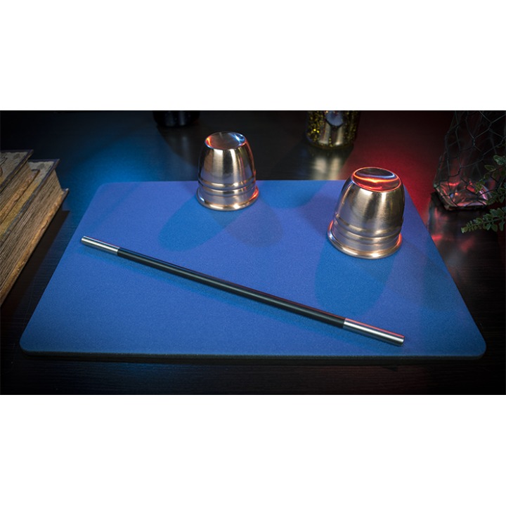 Standard Close-Up Pad 11X16 (Blue) by Murphy's Magic Supplies