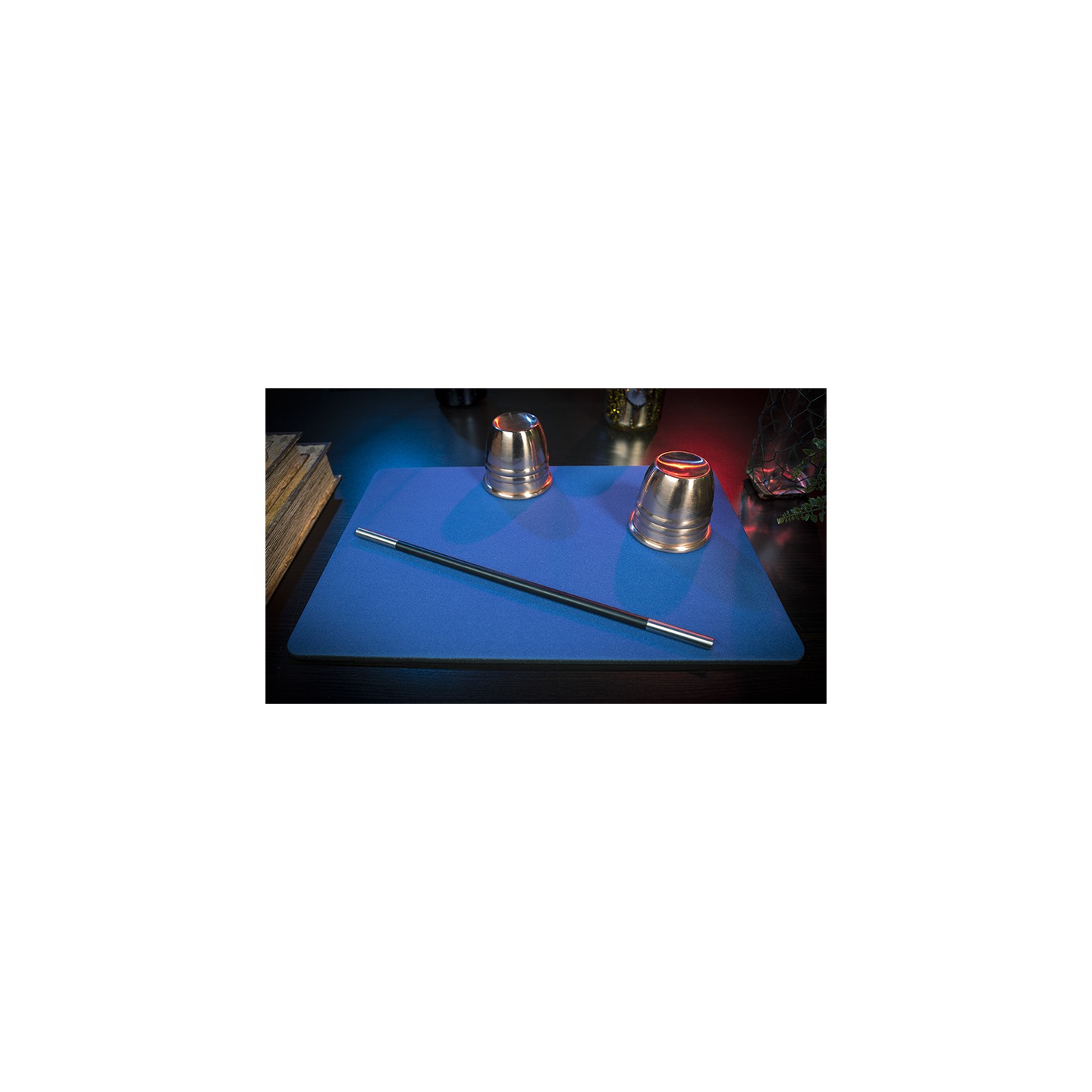 Standard Close-Up Pad 11X16 (Blue) by Murphy's Magic Supplies