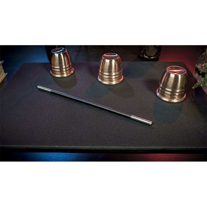 Deluxe Close-Up Pad 16X23 (Black) by Murphy's Magic Supplies