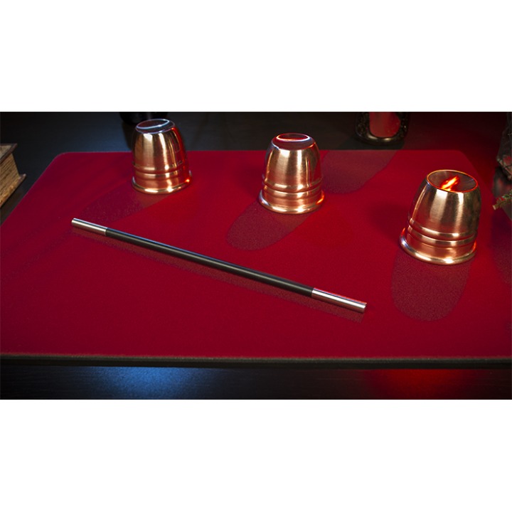 Standard Close-Up Pad 16X23 (Red) by Murphy's Magic Supplies